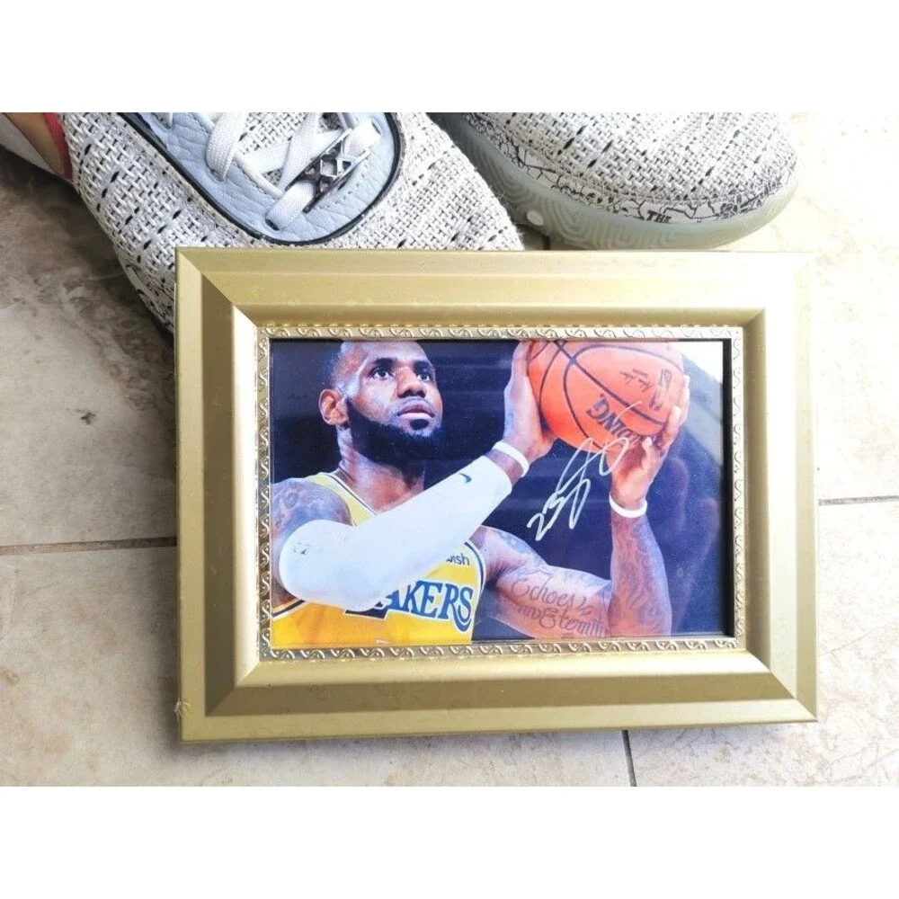 Size 10 Nike LeBron 20 The Debut 2022 Used Shoes + Framed Signed Photo Reprint !